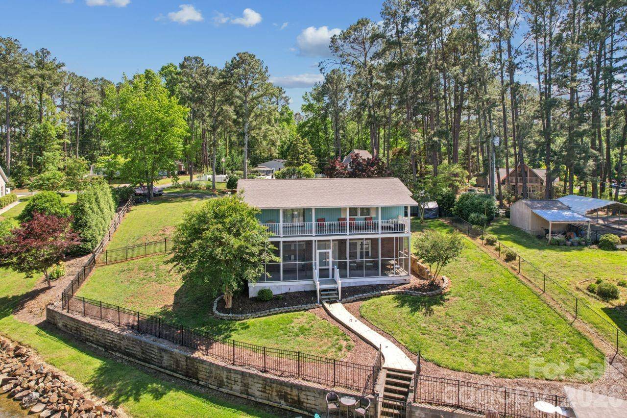 49571 Blackberry RD, Norwood, NC 28128