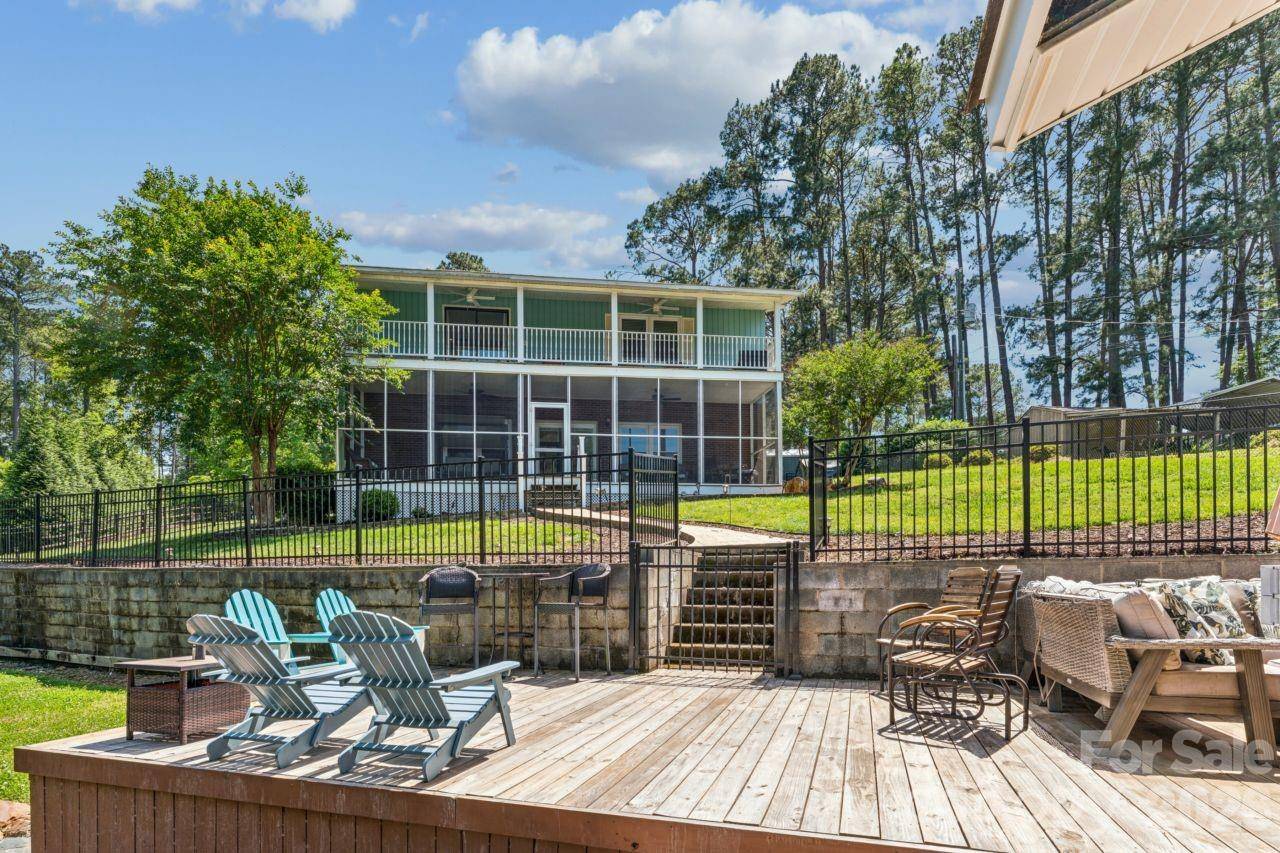 49571 Blackberry RD, Norwood, NC 28128