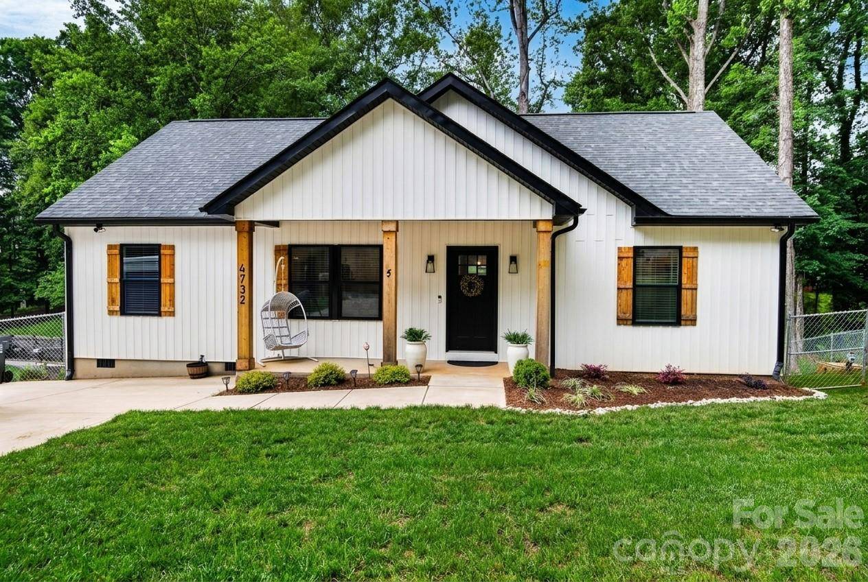4732 Birchwood CT, Gastonia, NC 28056