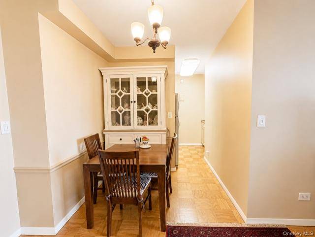 27110 Grand Central Pkwy #15Q, Floral Park, NY 11005
