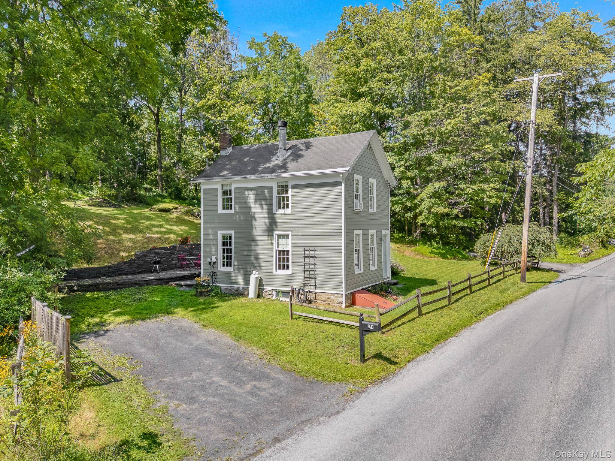 568 Hickory Bush RD, Kingston, NY 12401