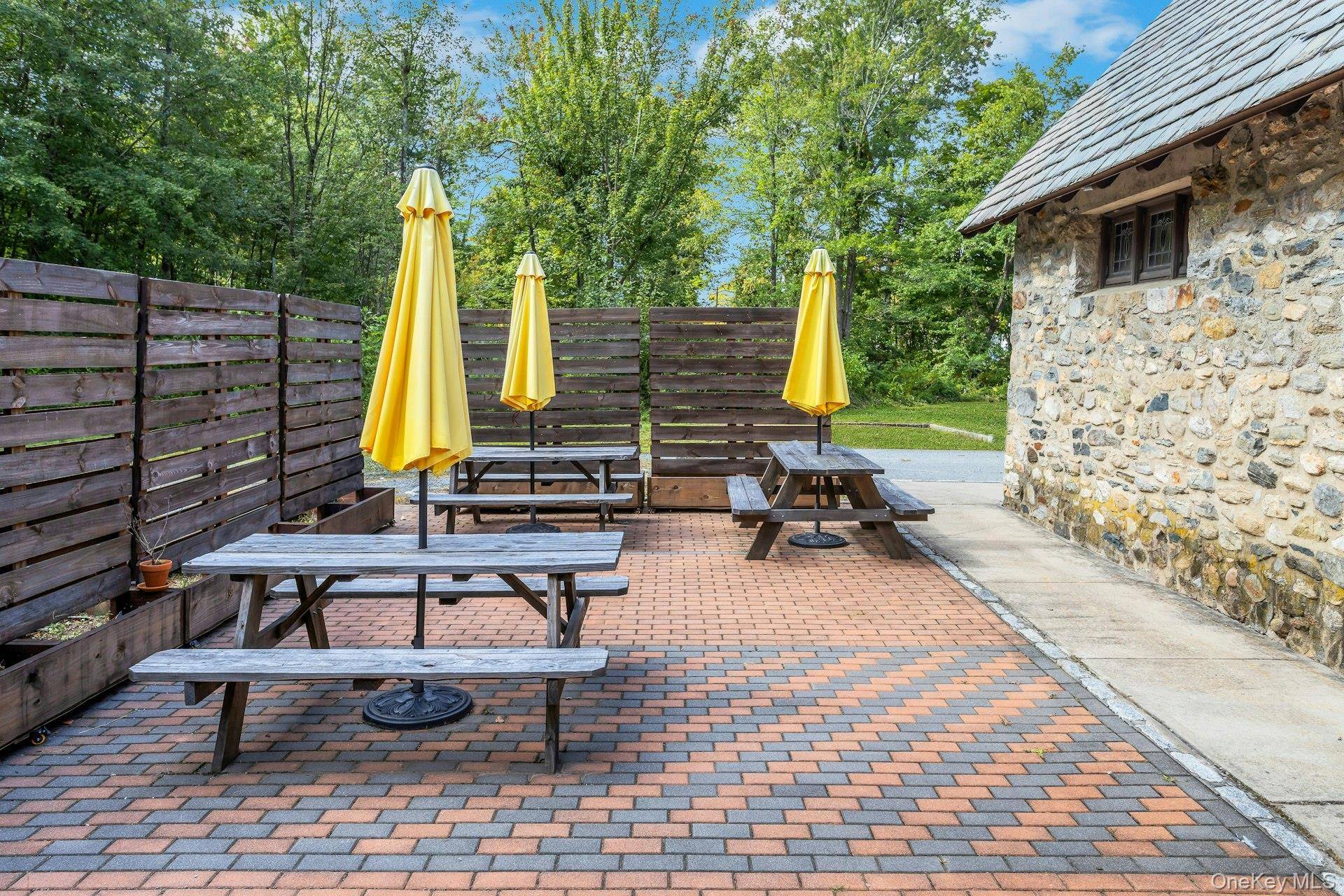 1715 E Main ST, Mohegan Lake, NY 10547
