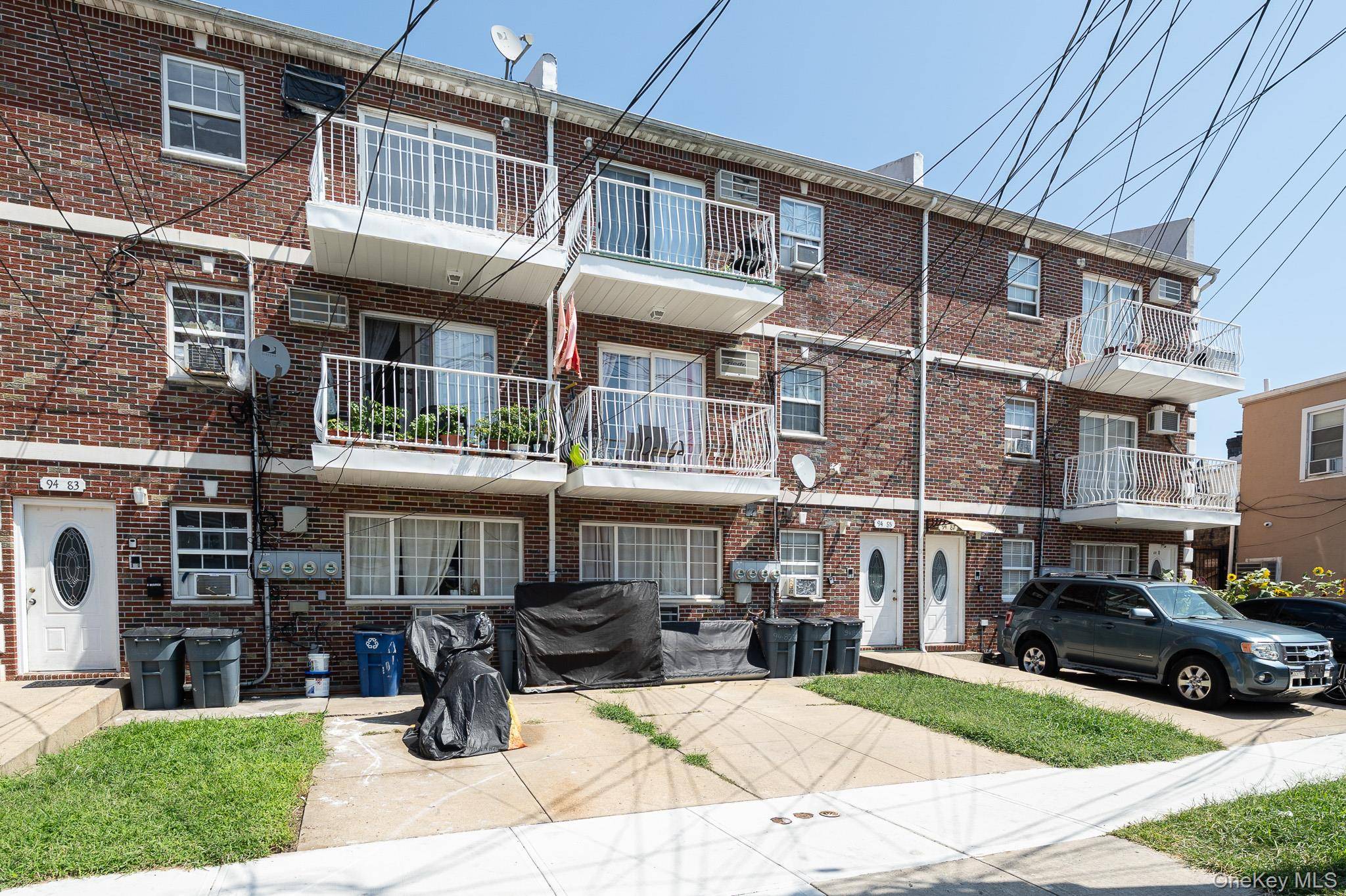 9485 218th ST, Queens Village, NY 11428