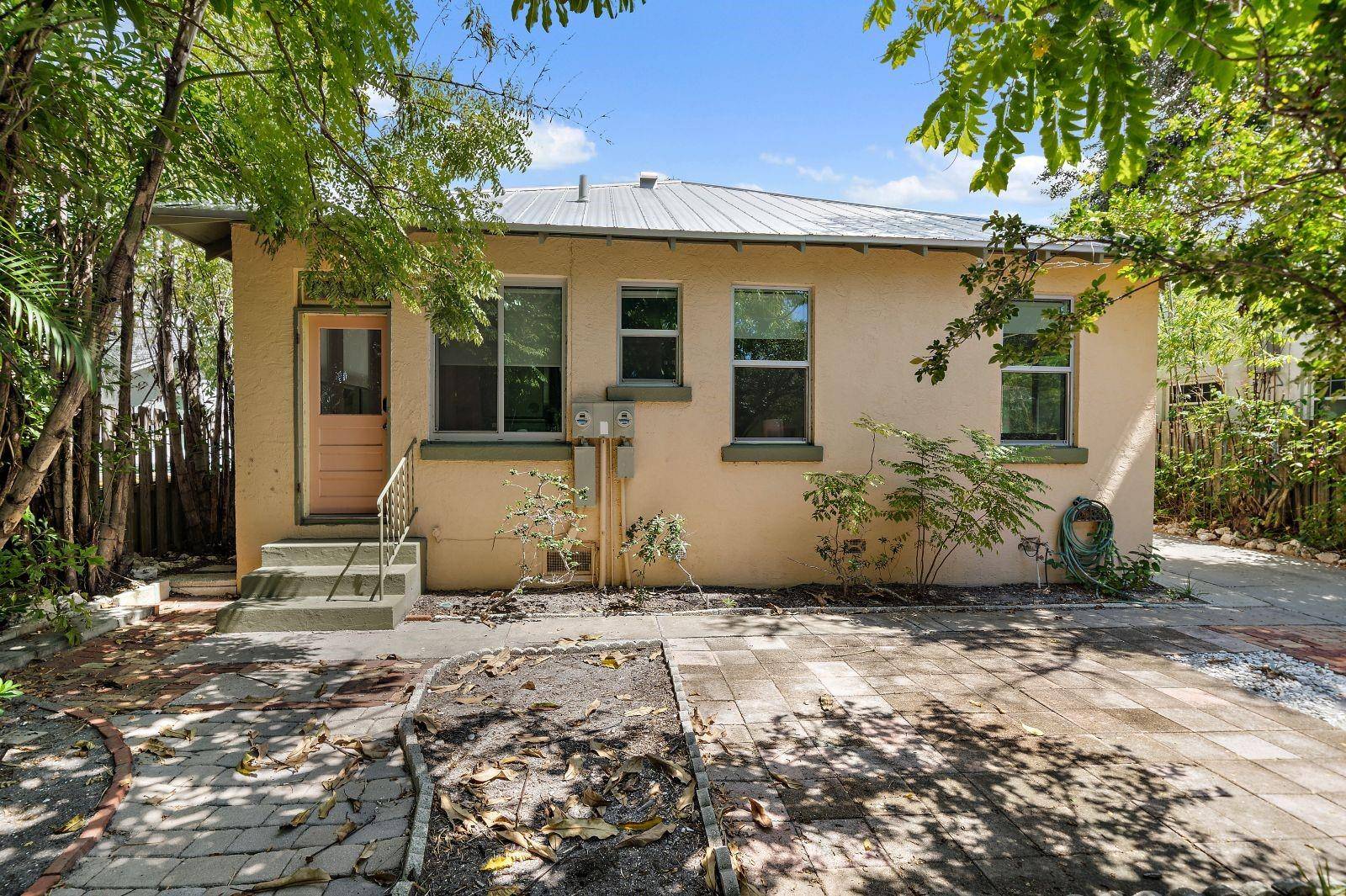 320 OHIO PL, Sarasota, FL 34236