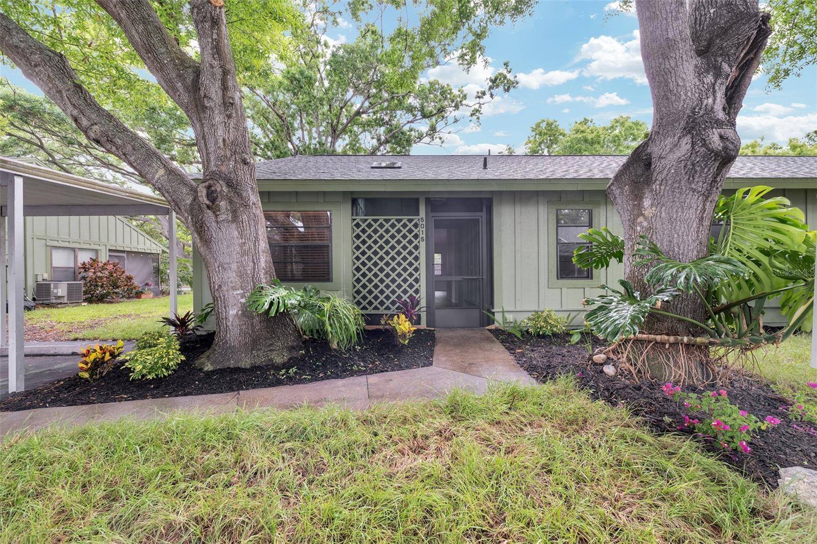 5015 BARRINGTON CIR #201, Sarasota, FL 34234