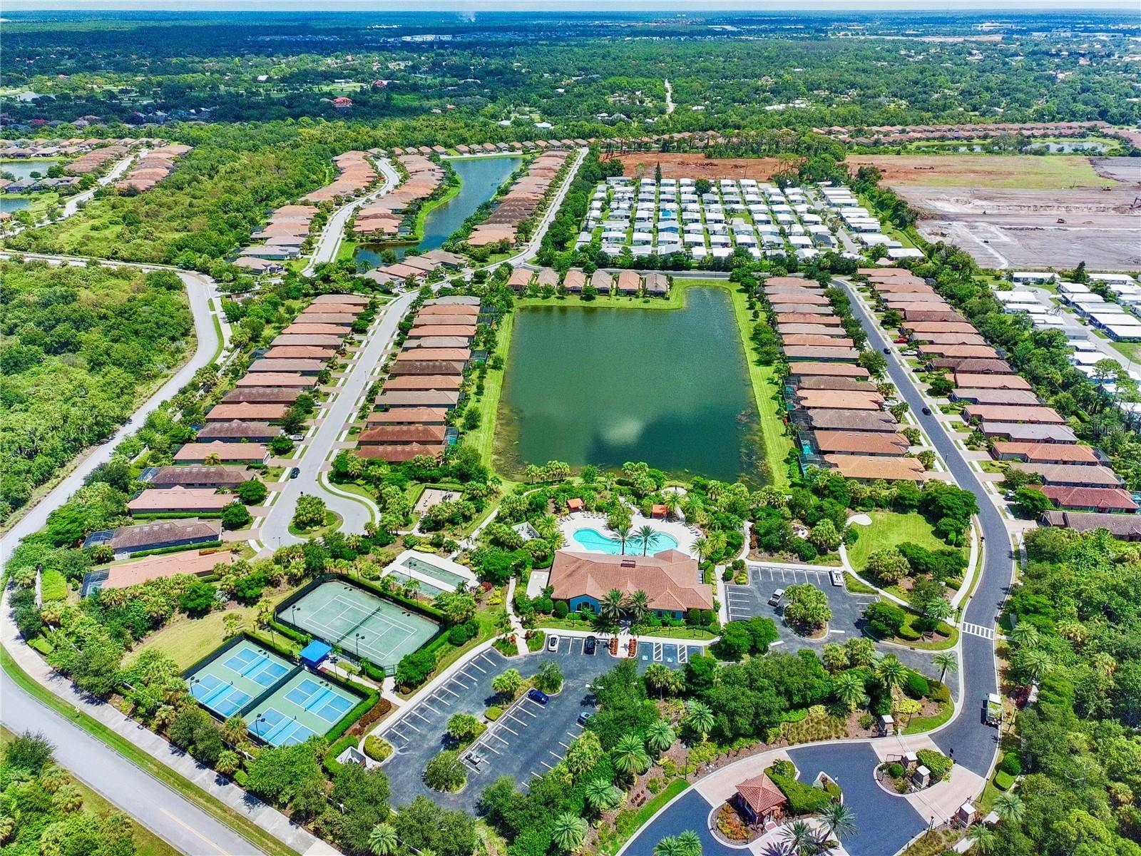 5548 SENTIERO DR, Nokomis, FL 34275