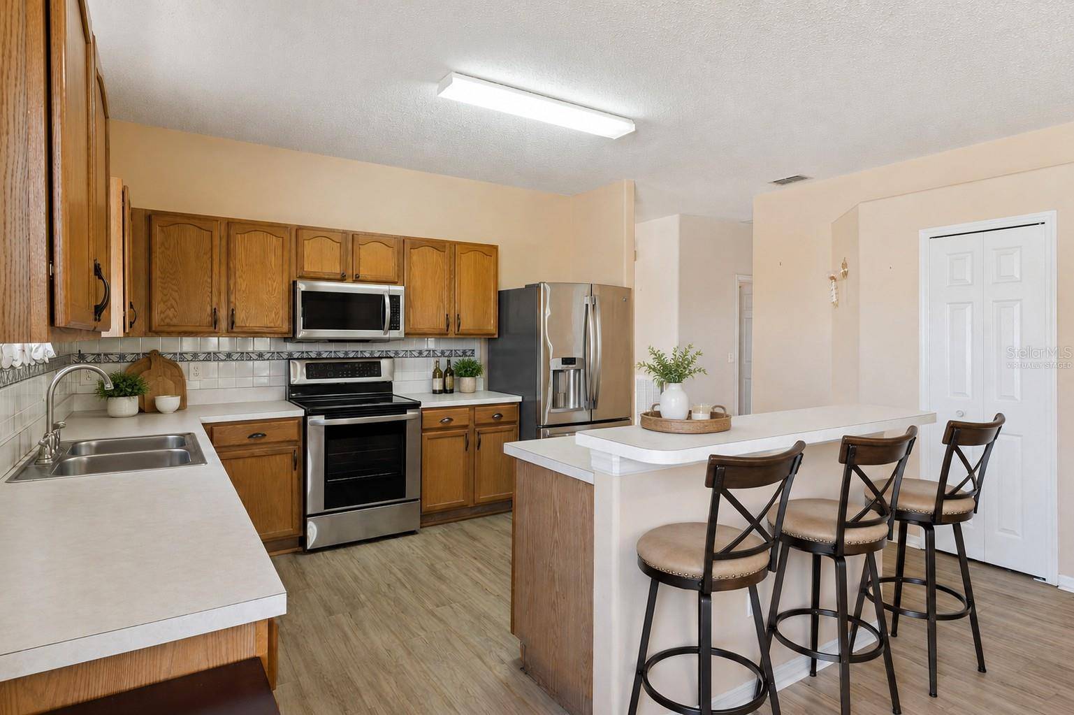 448 COTSWOLD CIR, Davenport, FL 33837