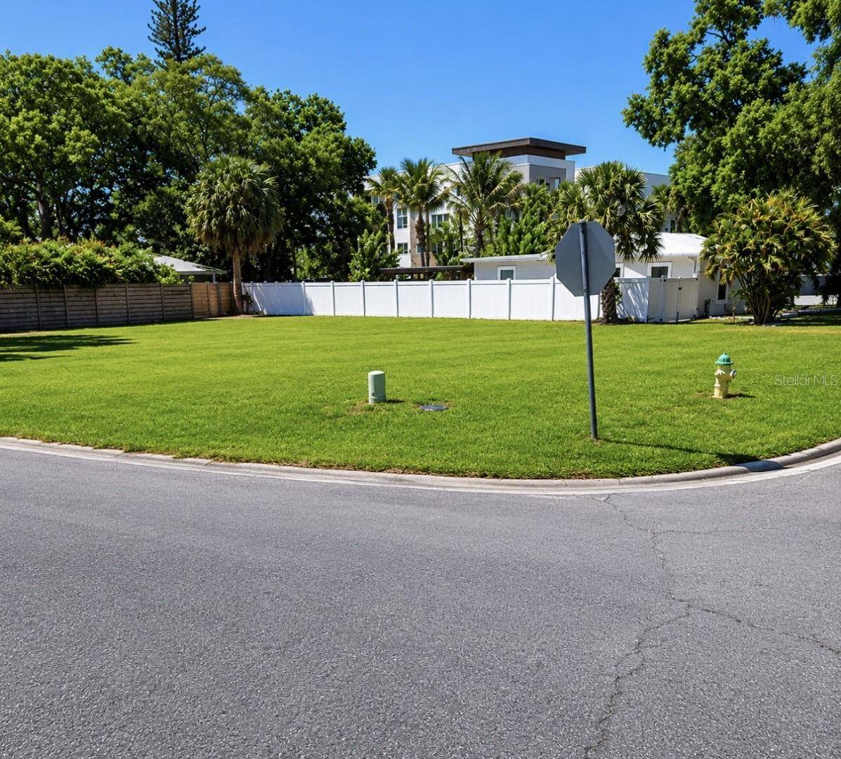 336 LIME AVE, Sarasota, FL 34237