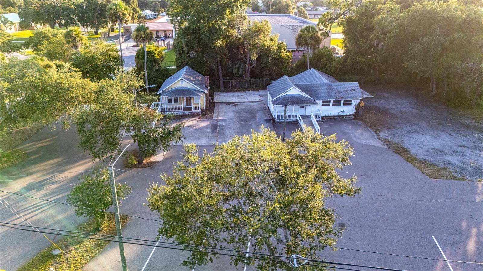 1042 N DIXIE FWY, New Smyrna Beach, FL 32168