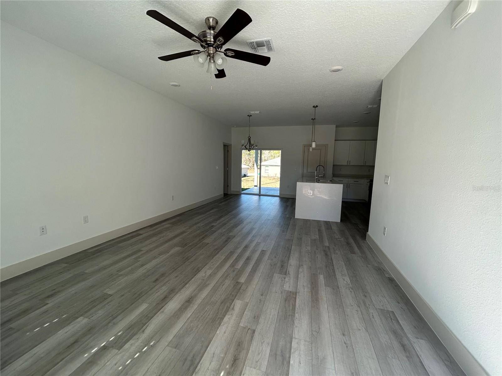 1531 W GAINSBORO LN, Citrus Springs, FL 34434
