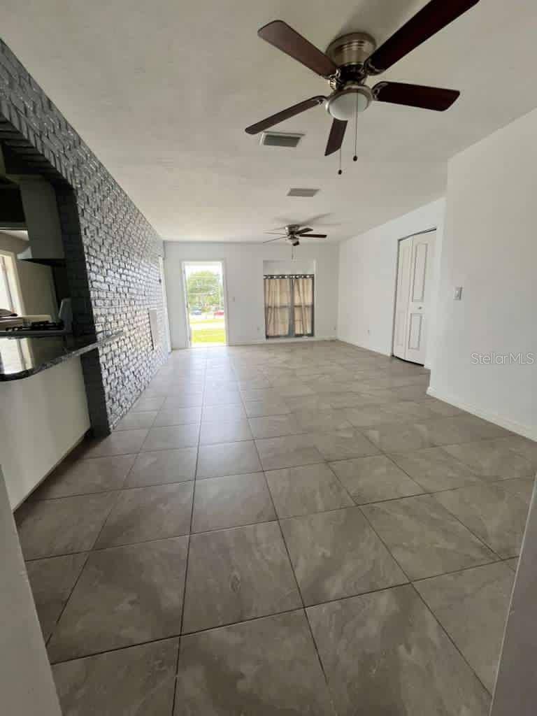 2302 E DANA DR, Deltona, FL 32738