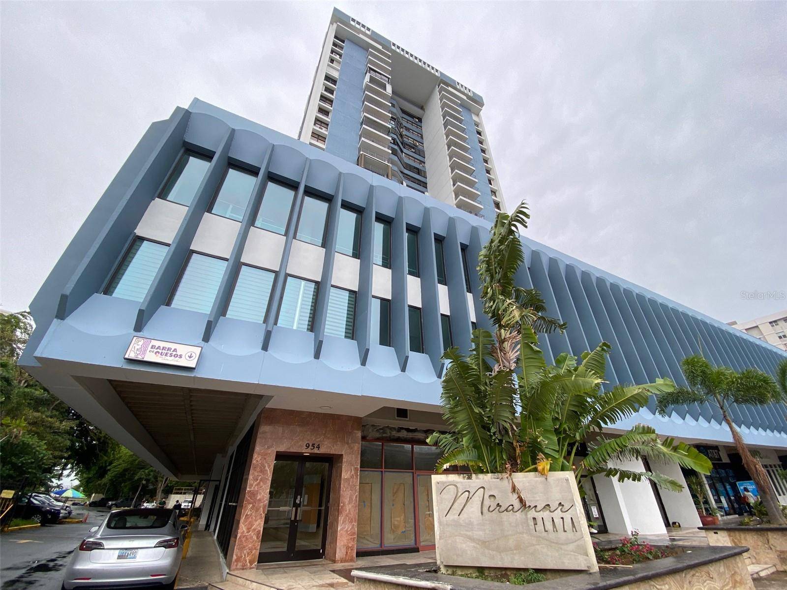 954 AVE DE LA CONSITUCION, MIRAMAR PLAZA #17f, San Juan, PR 00907