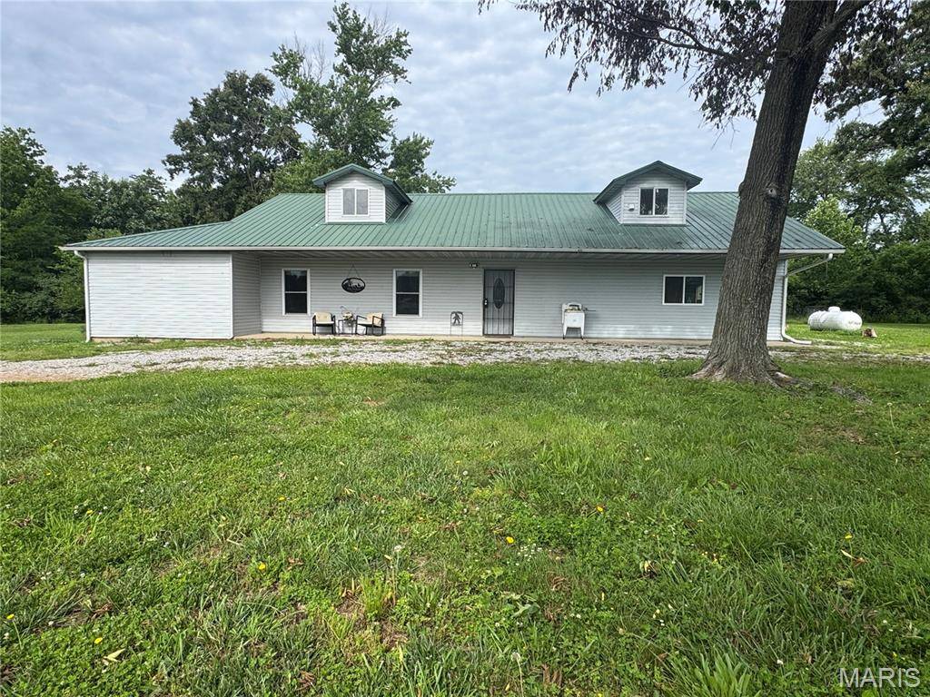 1669 US Hwy 45, Cisne, IL 62823