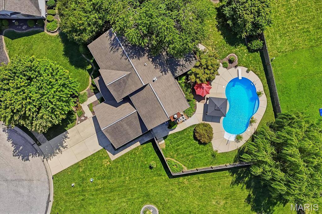 5211 Duke DR, Fairview Heights, IL 62208