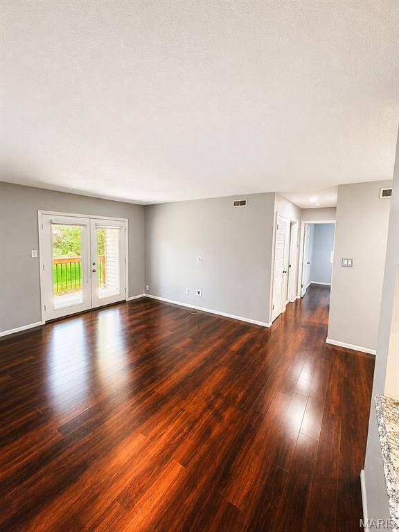 6803 Cottage Grove LN #B, St Louis, MO 63129