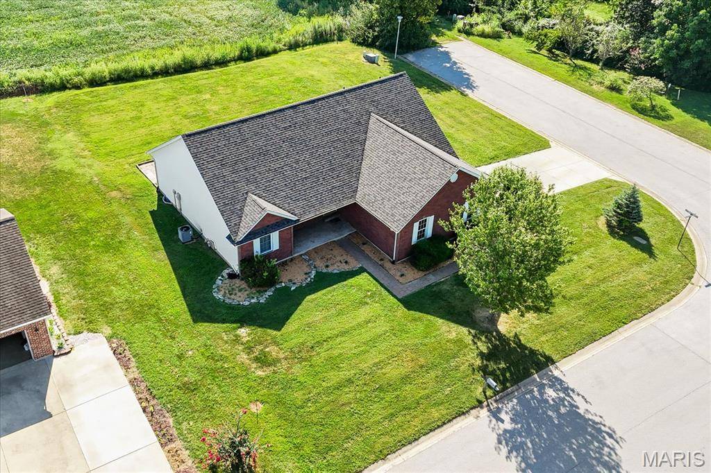 4609 Fountain Brook DR, Waterloo, IL 62298