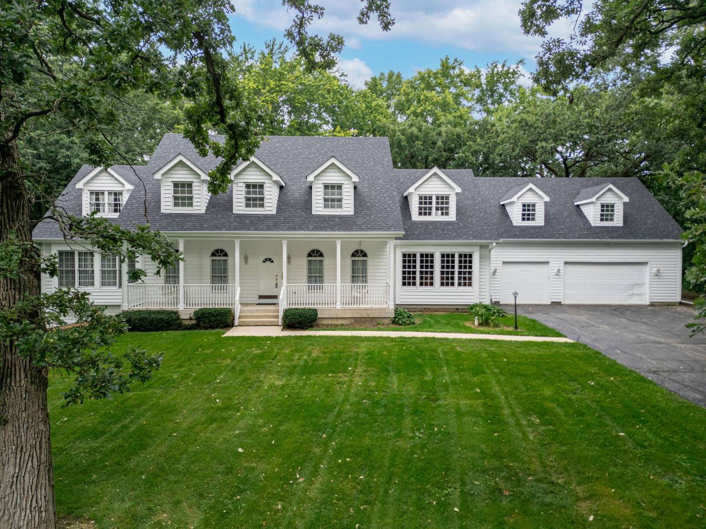 4N760 S Circle DR, St. Charles, IL 60175