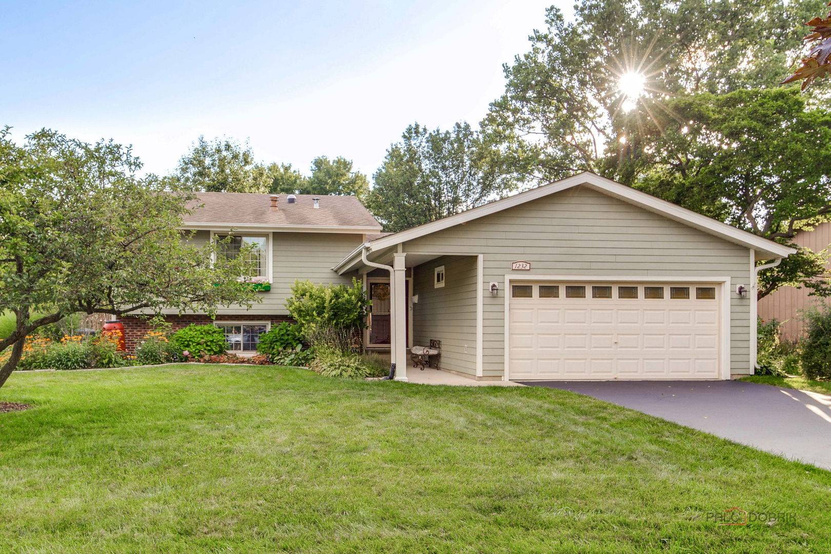 1232 N Del Mar DR, Palatine, IL 60067