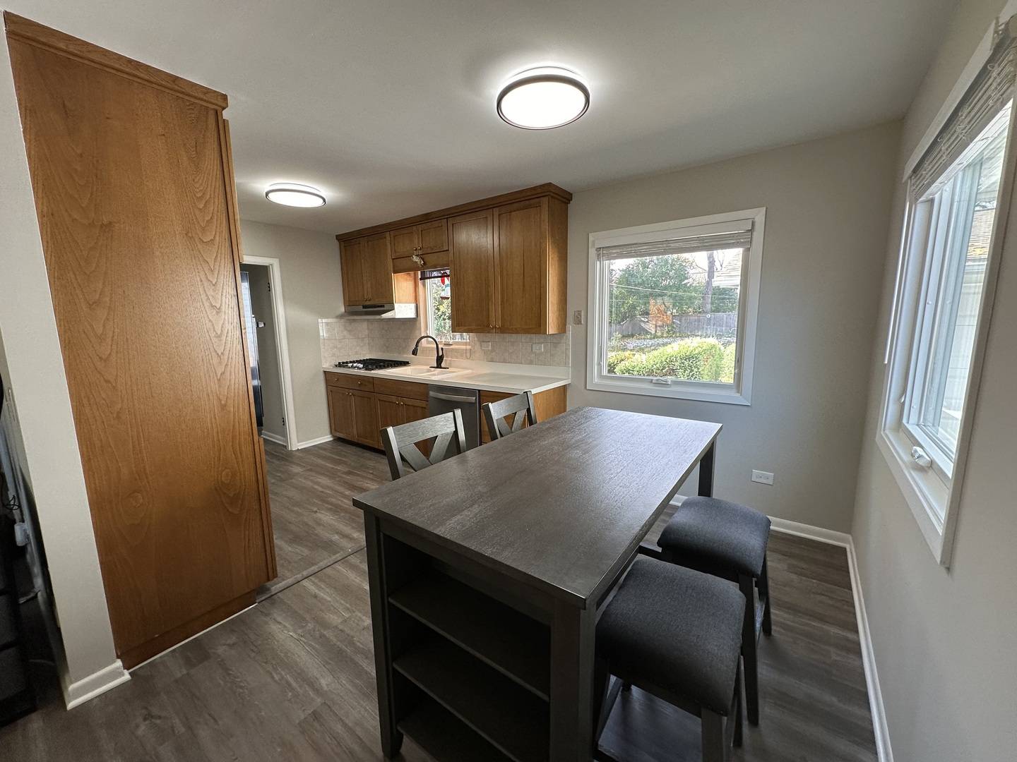 4038 Forest AVE, Downers Grove, IL 60515