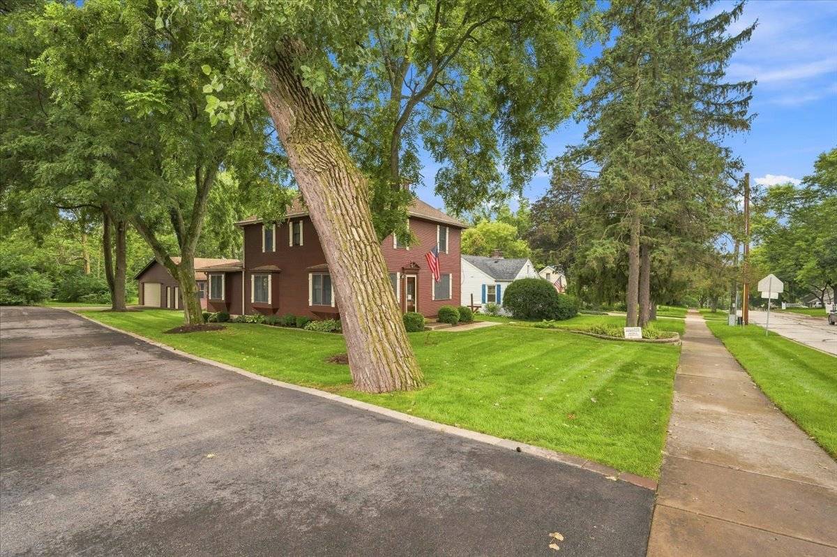 218 Laurel ST, Batavia, IL 60510