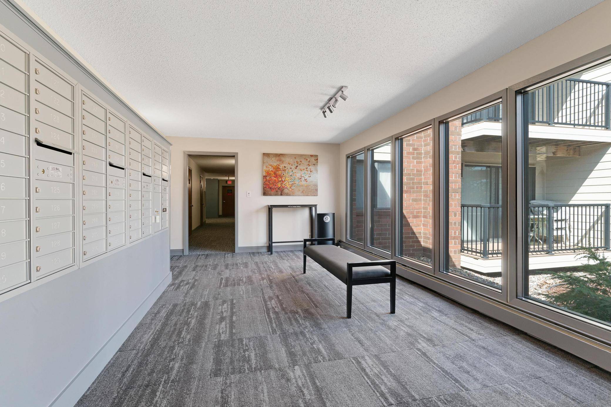 4 Pine Tree DR #110, Arden Hills, MN 55112
