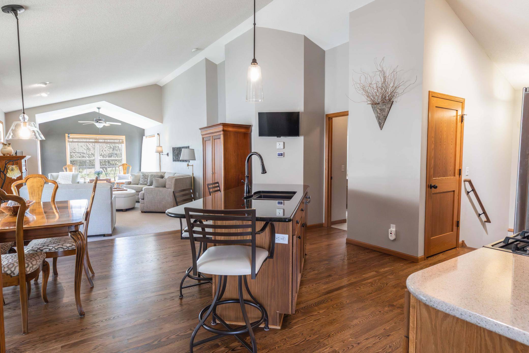 6161 Boulder Ridge DR, Rockford, MN 55373