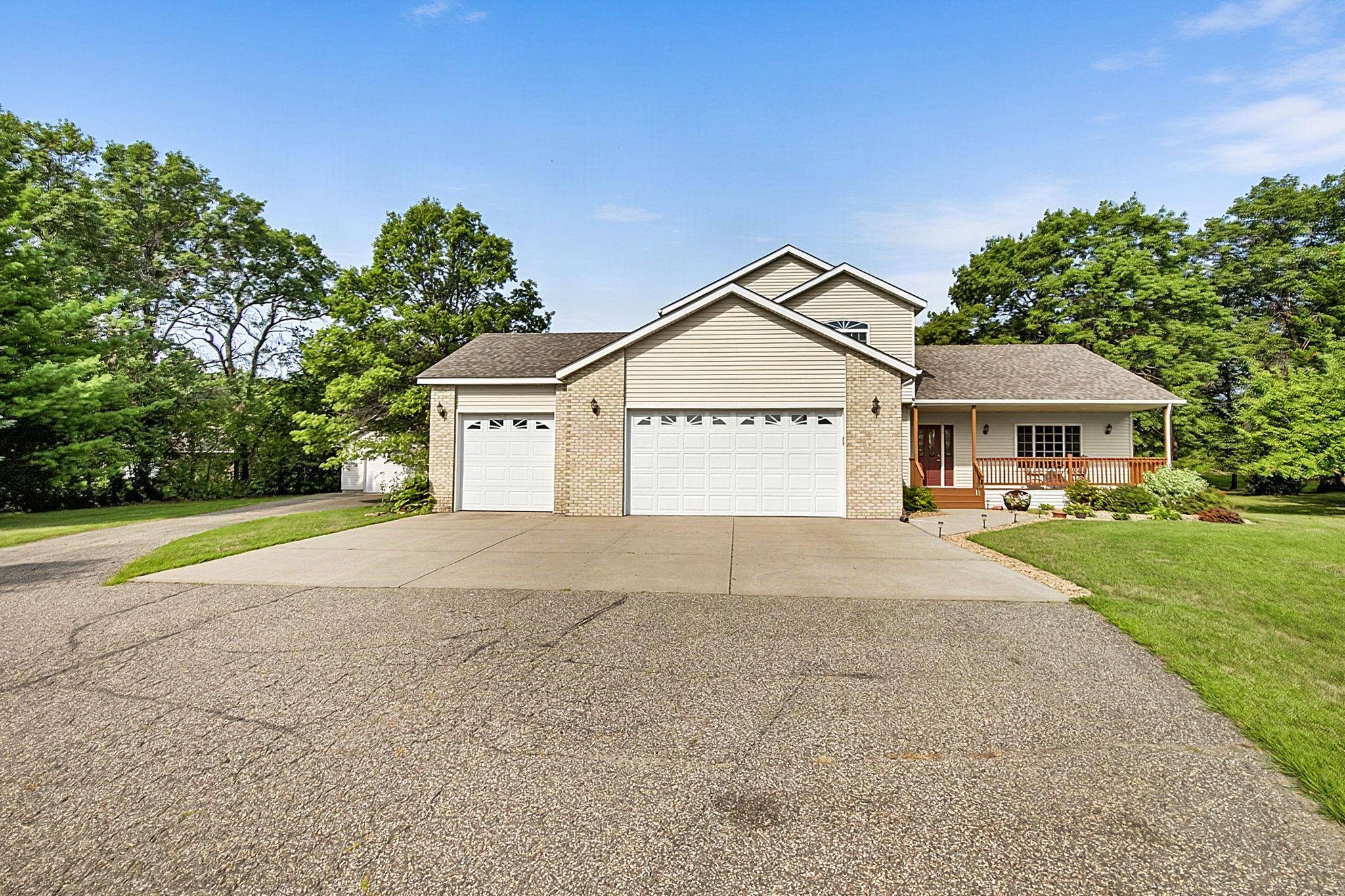 1185 24th AVE NE, Sauk Rapids, MN 56379