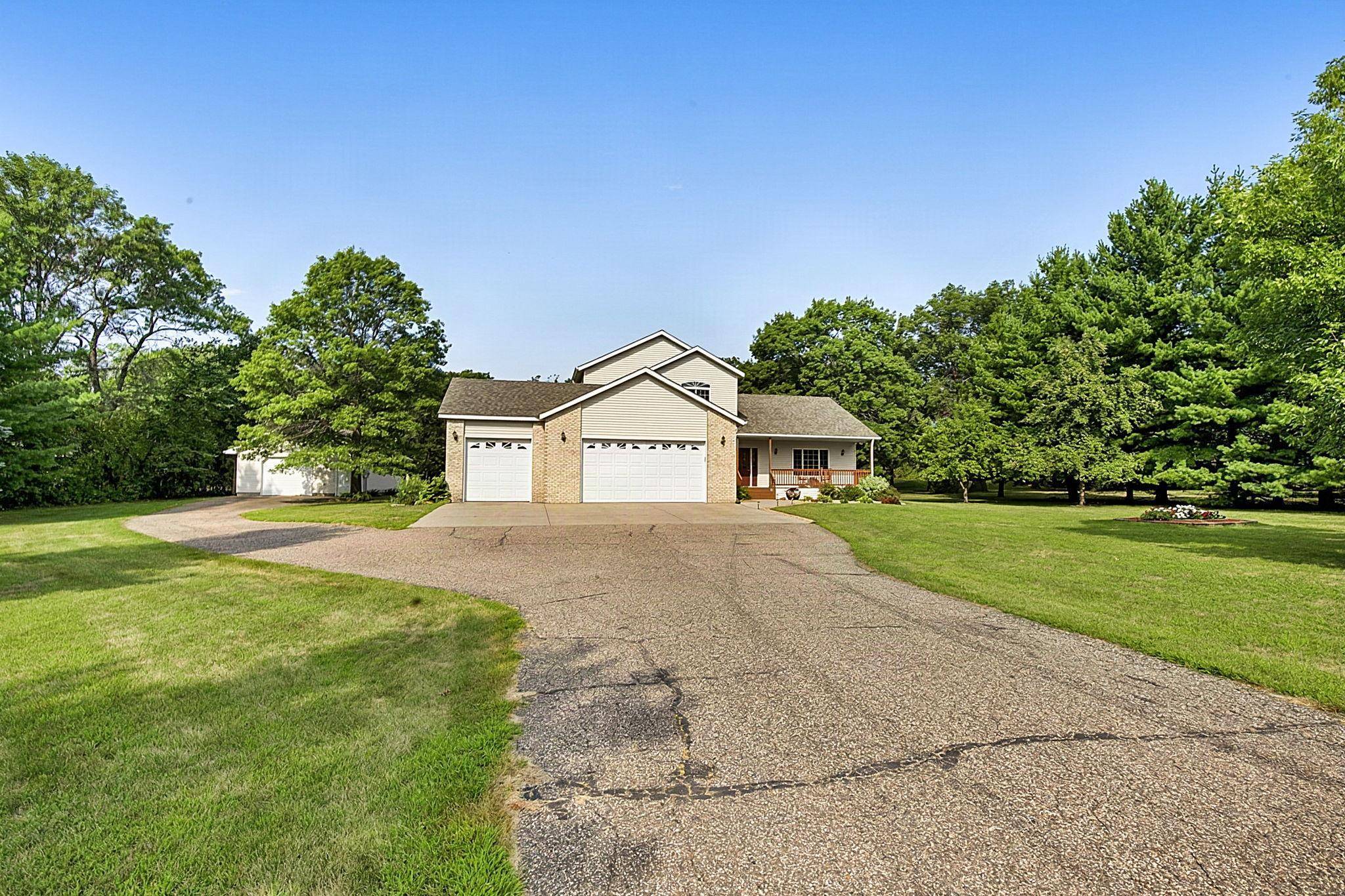 1185 24th AVE NE, Sauk Rapids, MN 56379