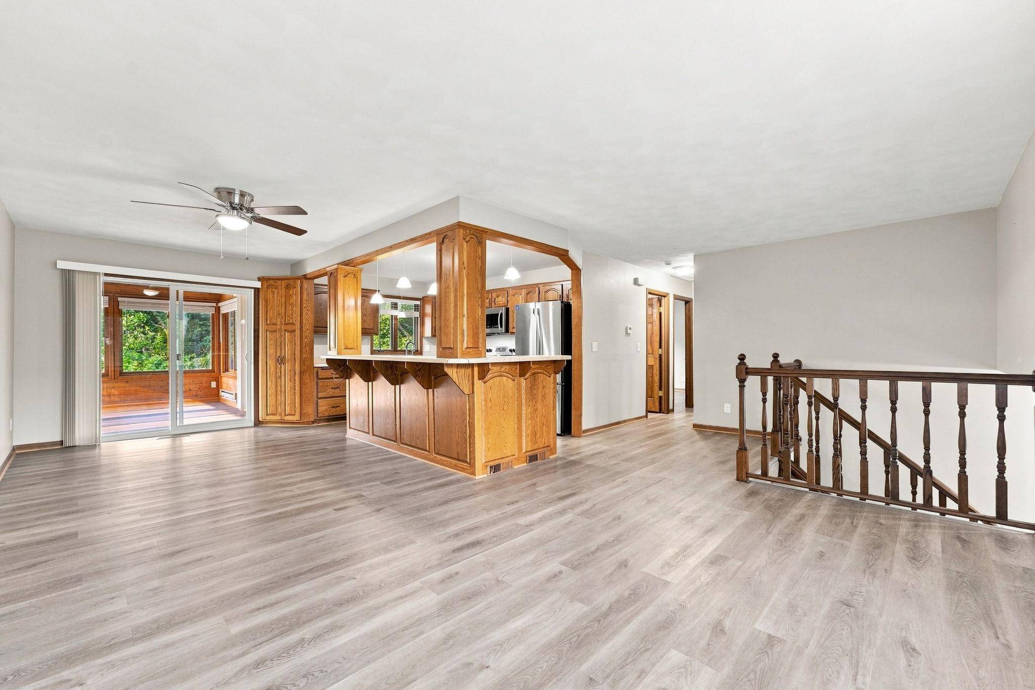 1213 W 158th ST, Burnsville, MN 55306