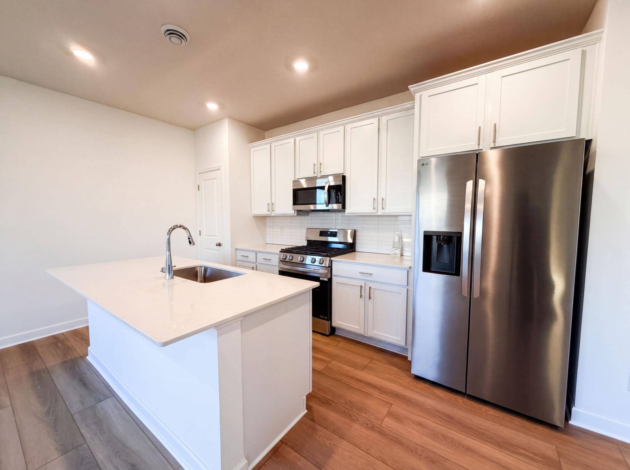 10773 Hemingway AVE S, Cottage Grove, MN 55016