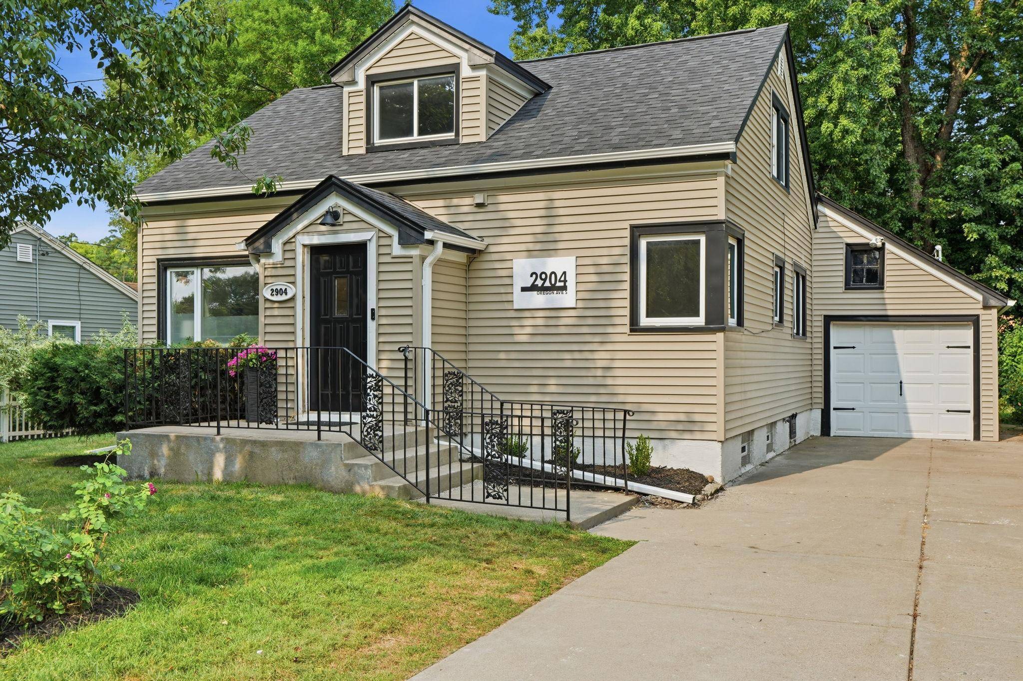 2904 Oregon AVE S, Saint Louis Park, MN 55426