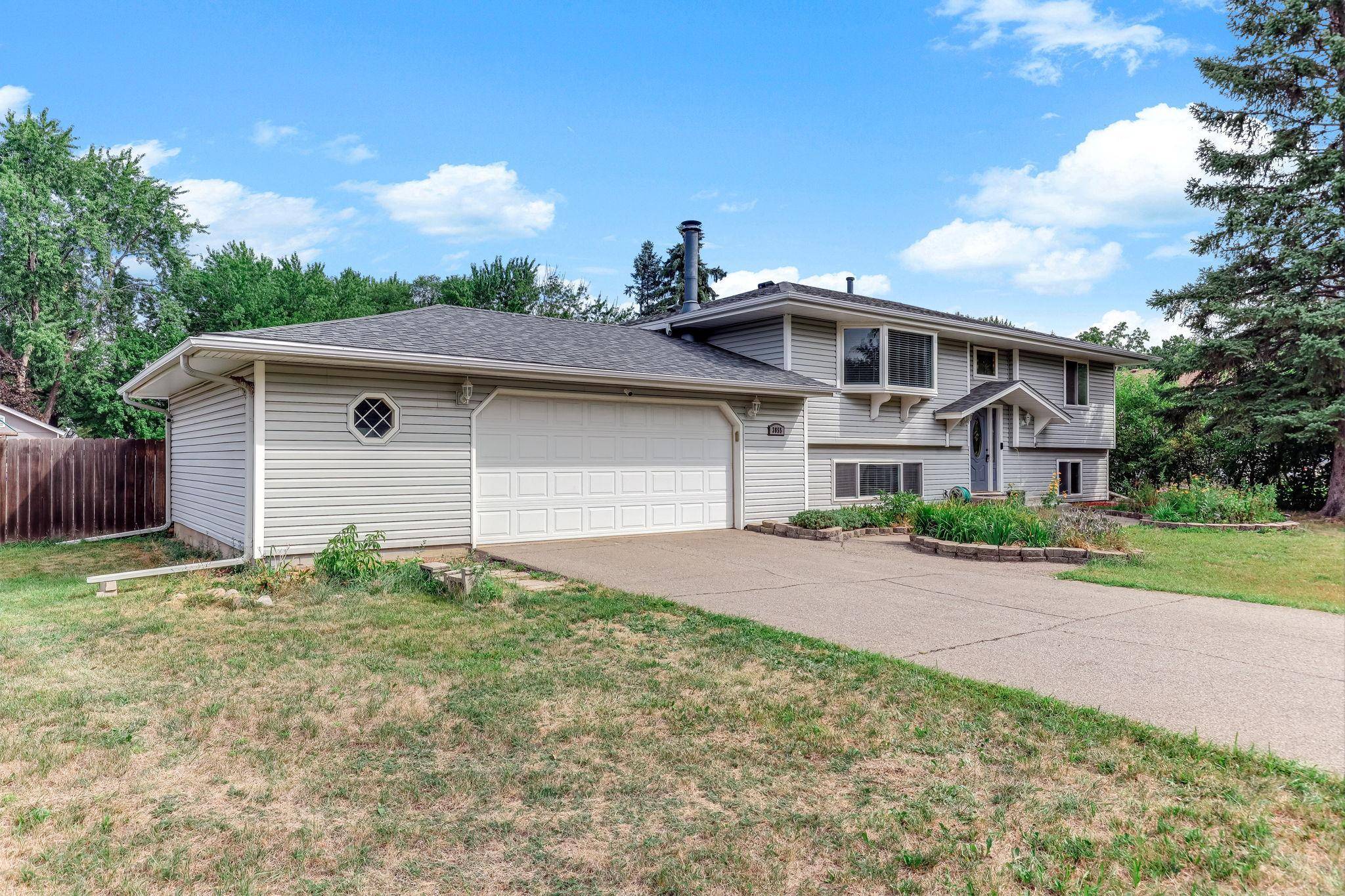 3855 66th ST E, Inver Grove Heights, MN 55076