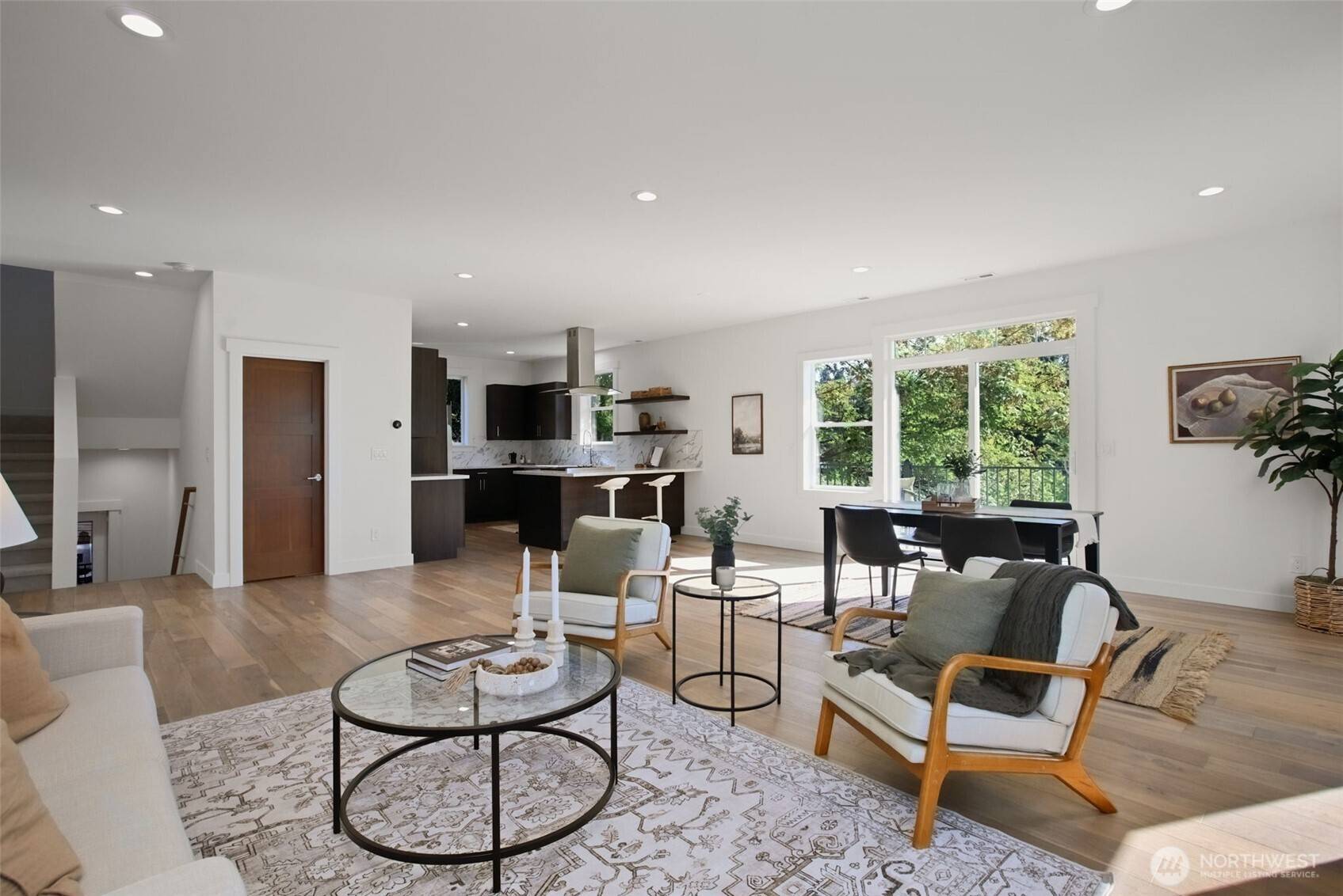 4812 S Frontenac ST, Seattle, WA 98118