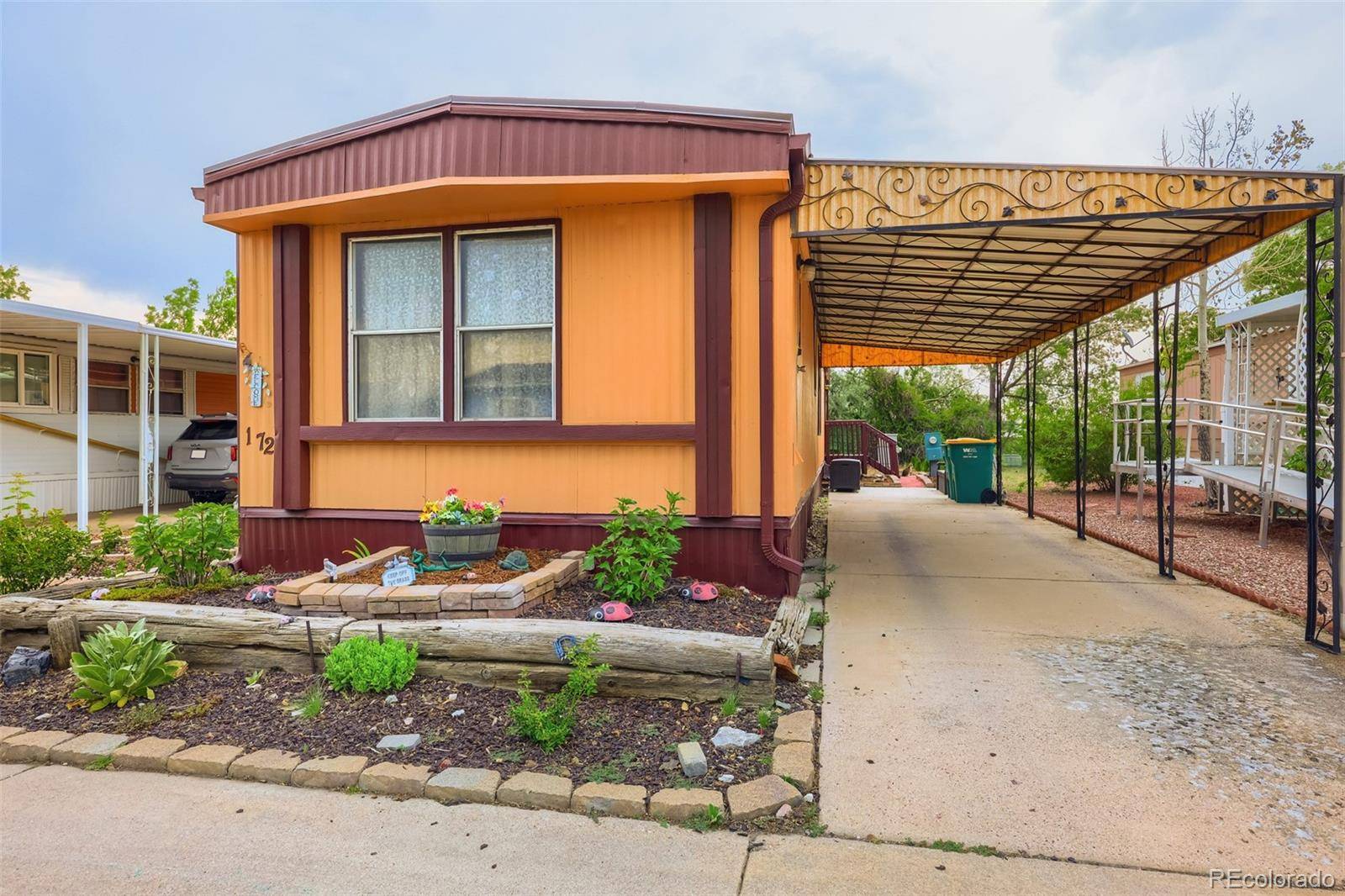 205 N Murray BLVD, Colorado Springs, CO 80916