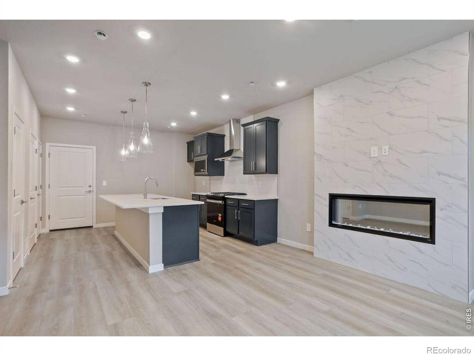 2839 Bear Springs CIR, Longmont, CO 80503