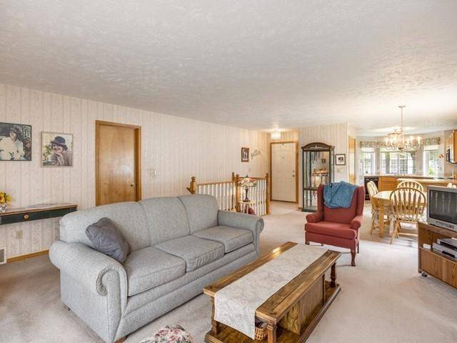 8409 N Pine Meadows Ln, Nine Mile Falls, WA 99026