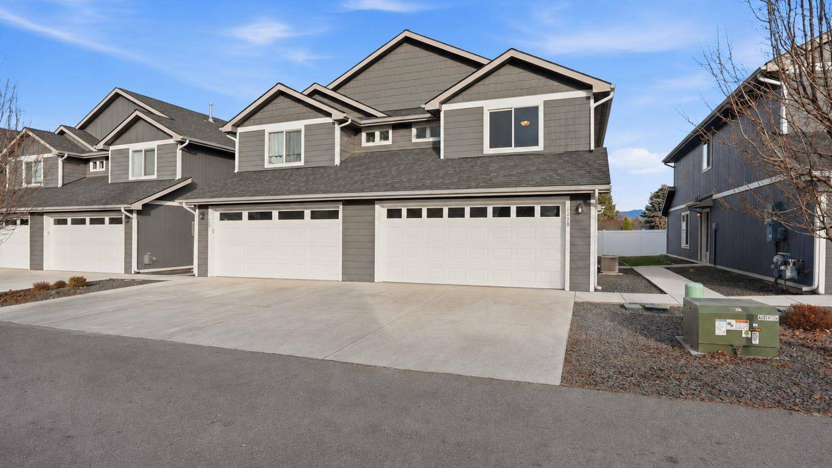 1428 N Michigan Ln #1430, Greenacres, WA 99016