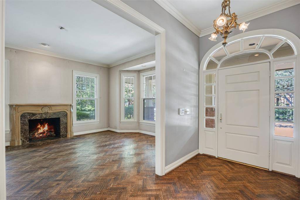 5548 Falls Road, Dallas, TX 75220