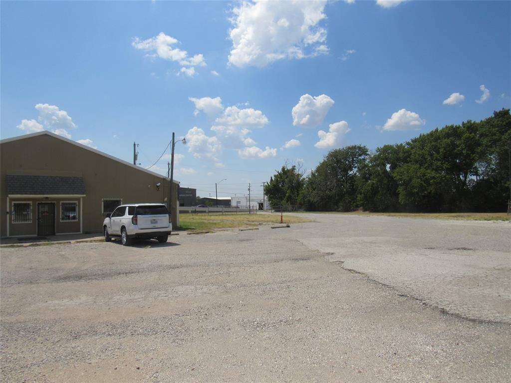 1715 N Grand Avenue, Sherman, TX 75090