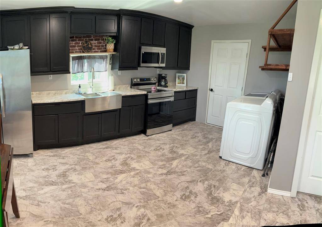 5833 FM 1652, Grand Saline, TX 76140