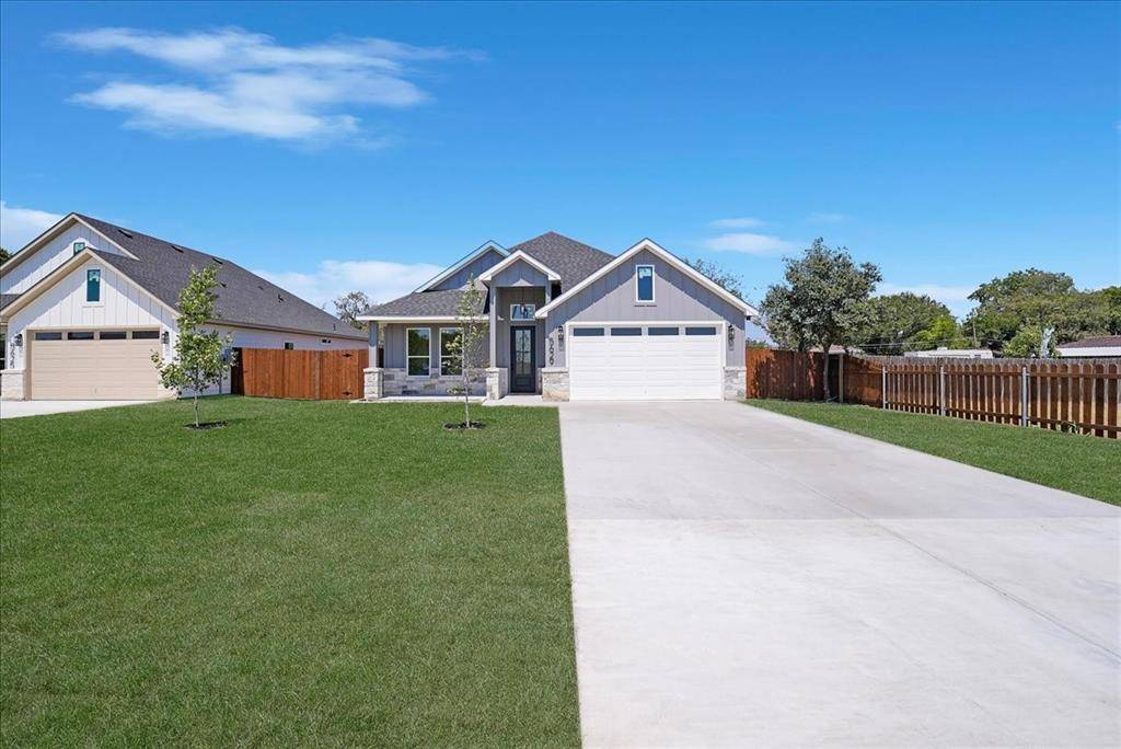 5629 Oak Grove Road N, Fort Worth, TX 76134
