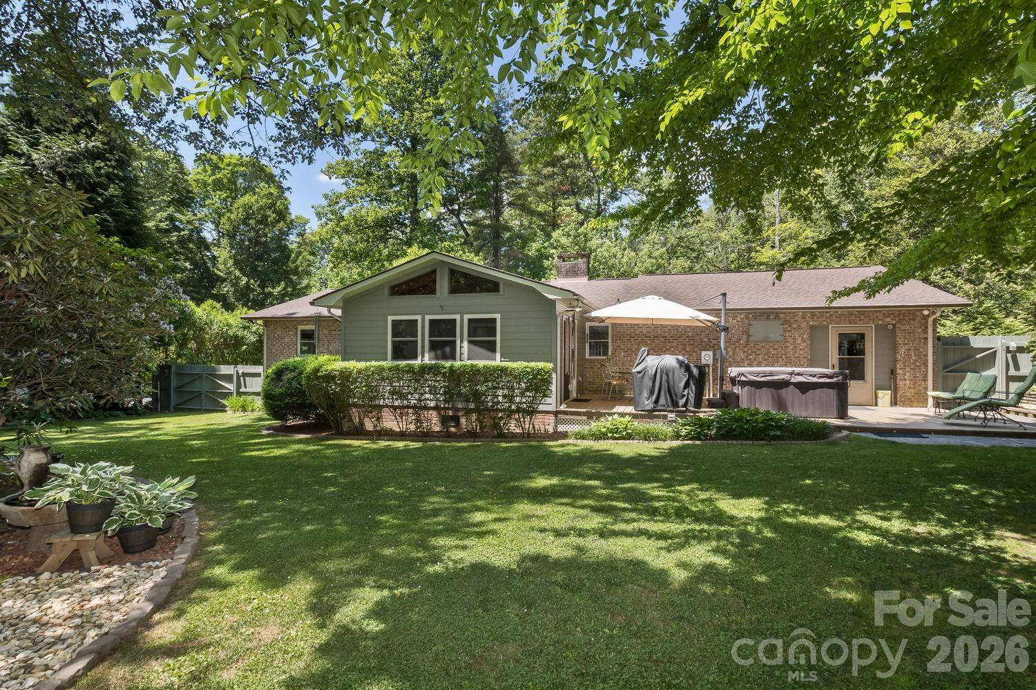 29 S Greenwood Forest DR, Etowah, NC 28729