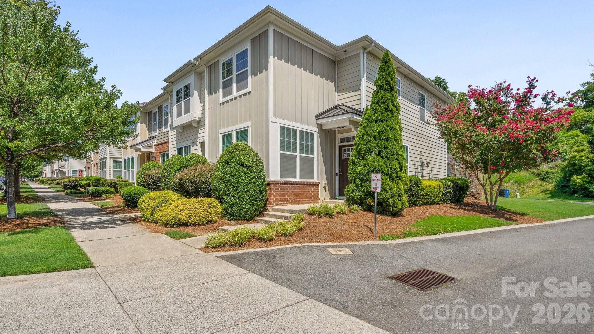 3134 Bending Birch PL, Charlotte, NC 28206