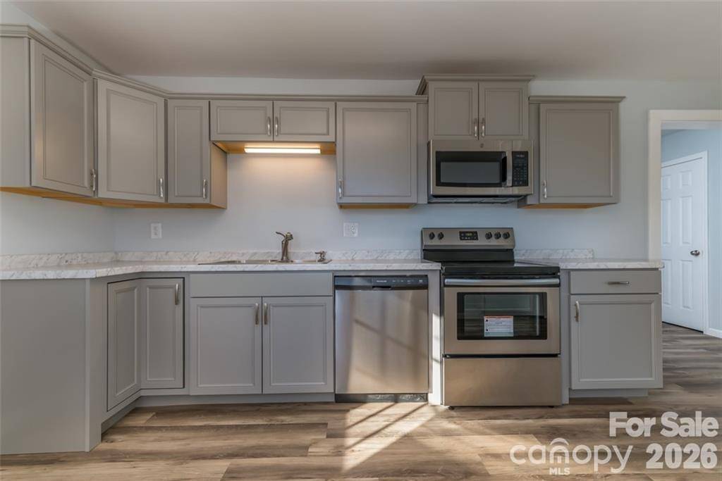 209 Roberson RD, Forest City, NC 28043