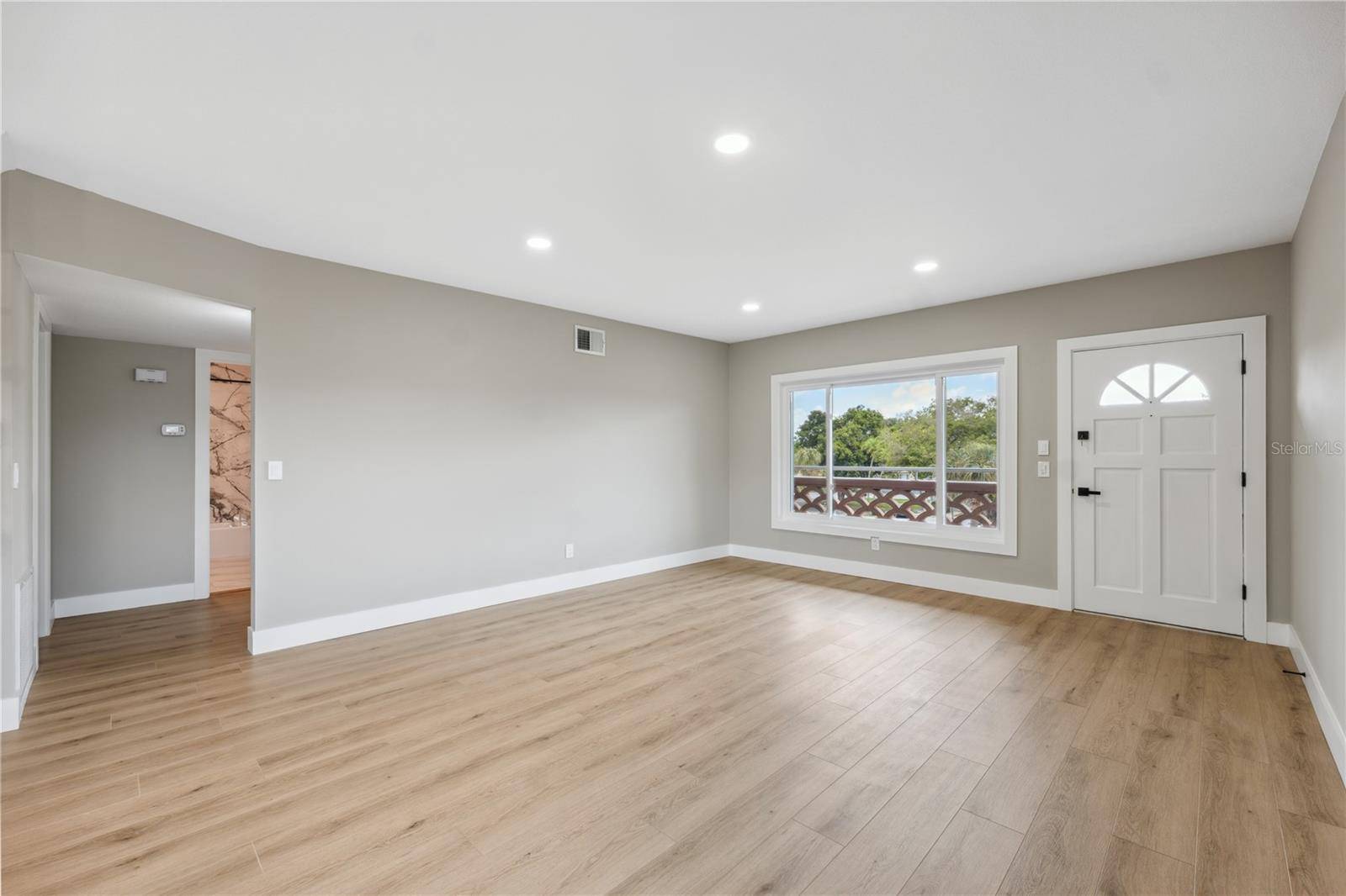 2072 AUSTRALIA WAY W #42, Clearwater, FL 33763