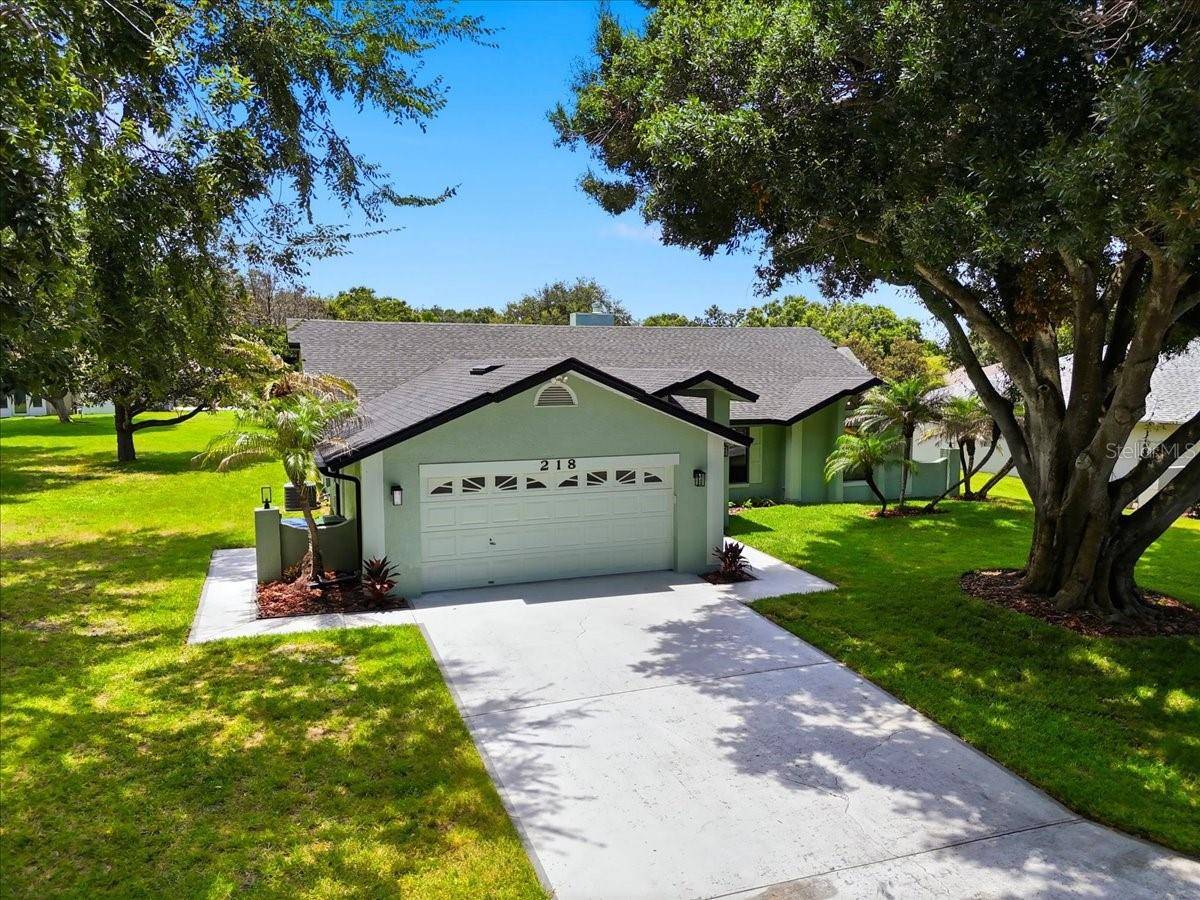 218 LAKE HARTRIDGE DR NW, Winter Haven, FL 33881