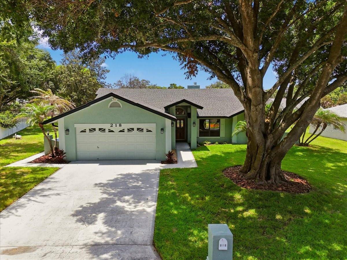 218 LAKE HARTRIDGE DR NW, Winter Haven, FL 33881
