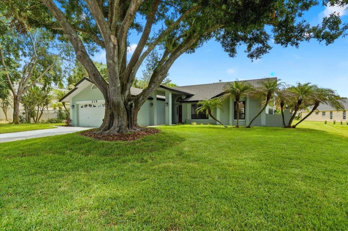 218 LAKE HARTRIDGE DR NW, Winter Haven, FL 33881