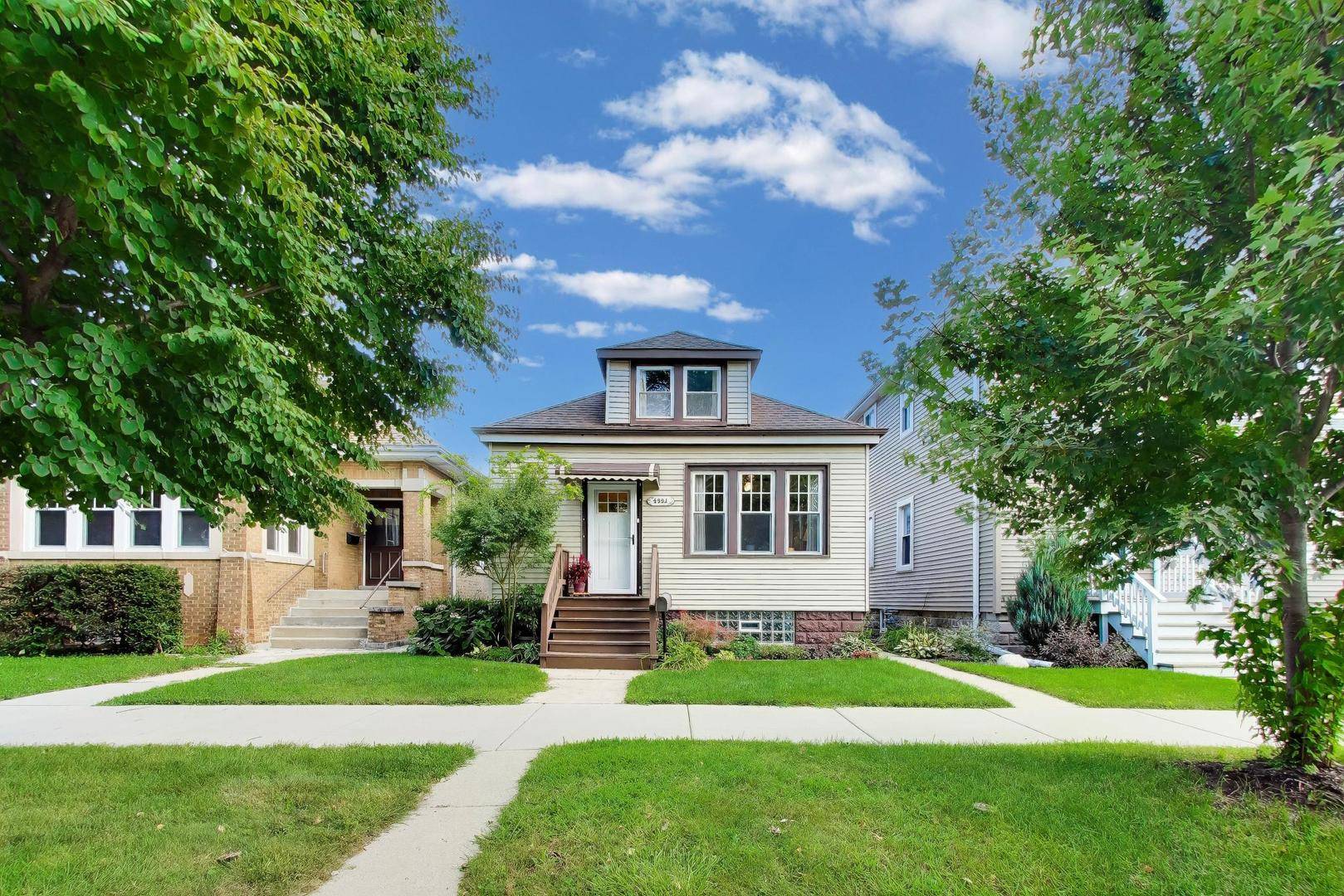 4991 N Kolmar AVE, Chicago, IL 60630