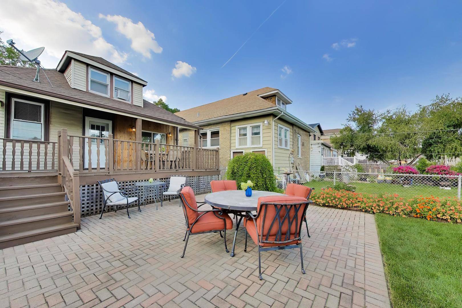 4991 N Kolmar AVE, Chicago, IL 60630